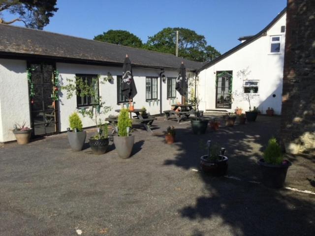 The Thelbridge Cross Inn Crediton Exterior foto